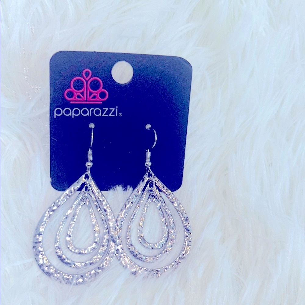 Paparazzi Shimmering Silver Teardrop Earrings
